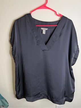 H&M Black V-Neck Short Sleeve Blouse